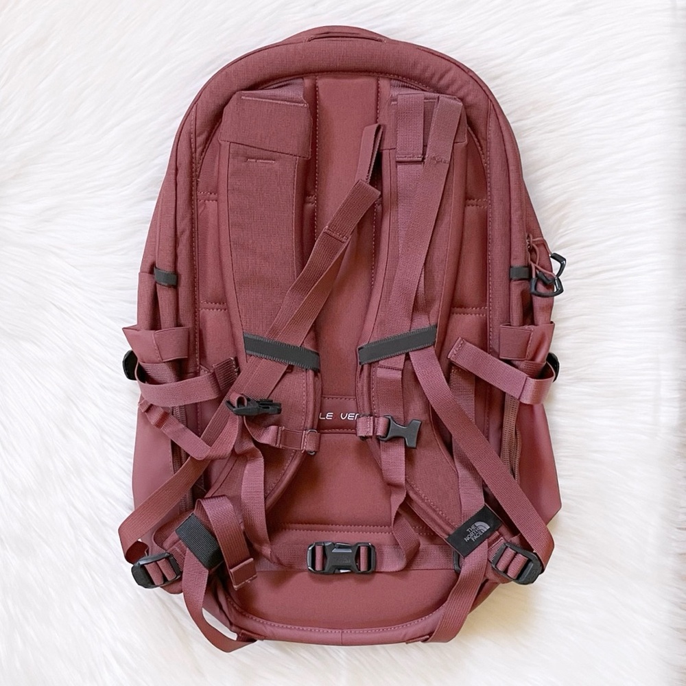 The North Face Women’s Recon 30 Liter Backpack - Picture 5 of 10